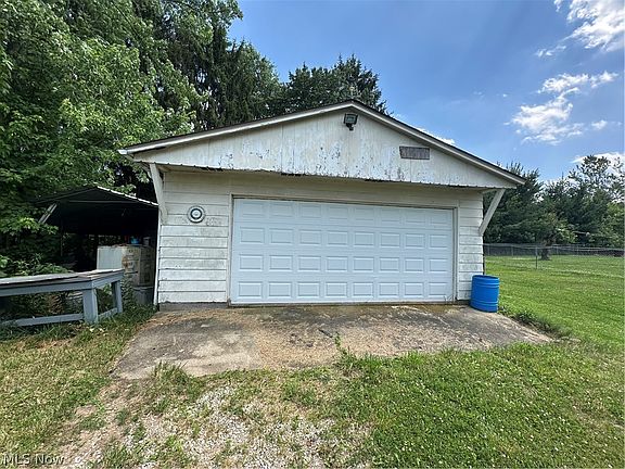 2nd image of 10056 Lawndell Rd SW