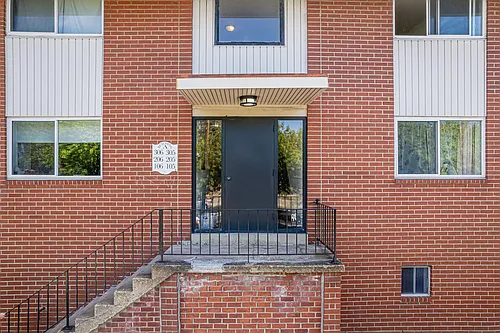 Brooklane Manor Apartments Photo 1