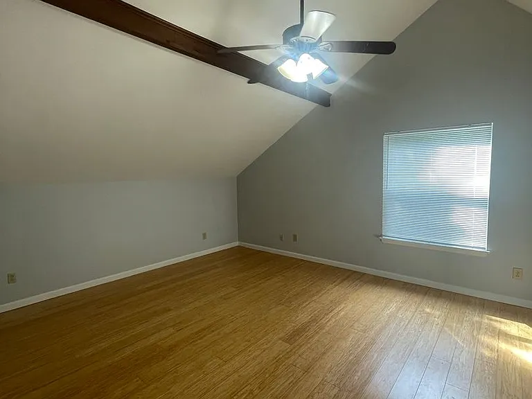8006 Briardale Dr — Photo 15