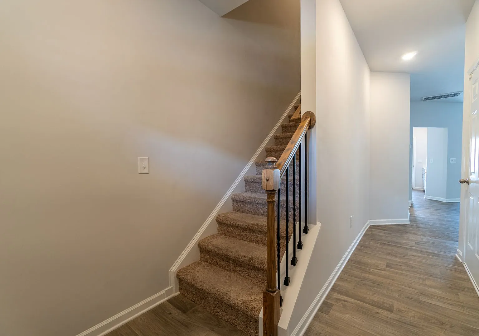 Townhome in a great location! — Photo 4