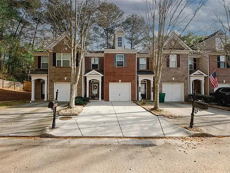 1290 Adcox Sq — Photo 1