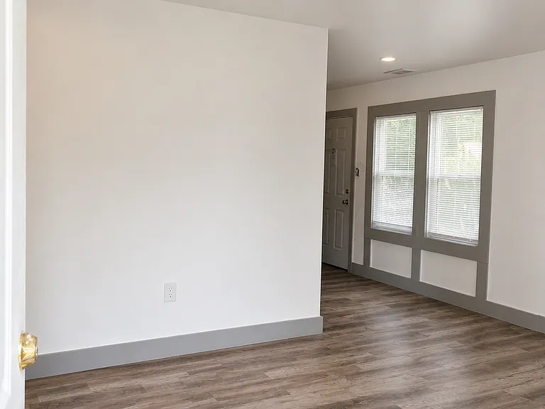 3933 Ohio St — Photo 3