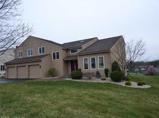 140 Lavender Ln, Rocky Hill, CT 06067
