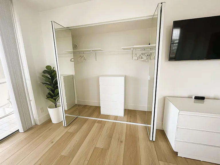 Guest Bedroom Closet