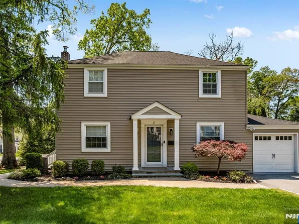 1 Sheridan Rd, Livingston, NJ 07039