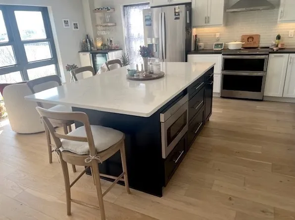 1 Seal Harbor Rd APT 401, Winthrop, MA 02152