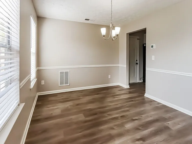 1456 Pebble Ridge Ln — Photo 5