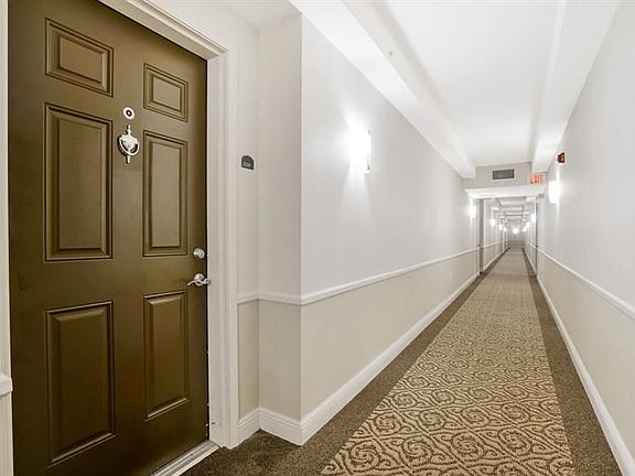 2nd image of 610 Clematis St APT 309