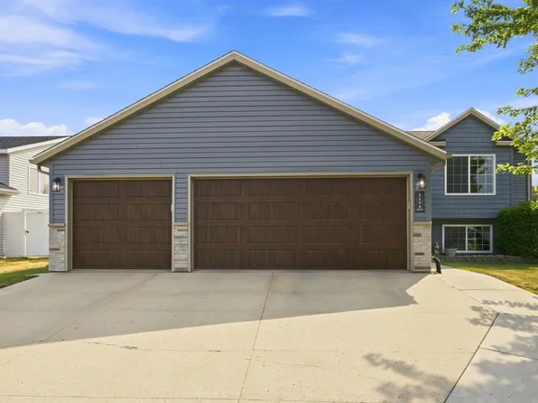 3606 34th St S, Moorhead, MN 56560