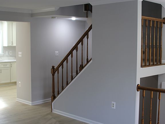 3rd image of 2990 Mission Square Dr