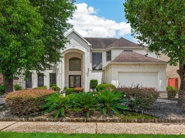 8110 Fondren Lake Dr, Houston, TX 77071