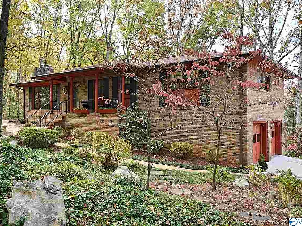 1st image of 11400 Mountaincrest Dr SE