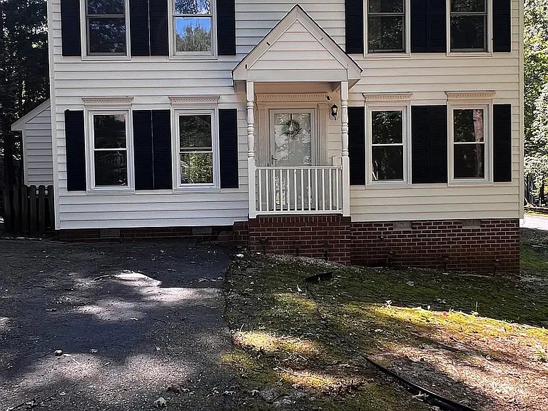 2100 Deer Meadow Ln — Photo 1