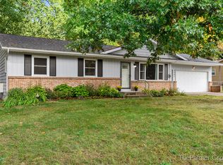 3247 Las Vegas Dr NE, Belmont, MI 49306