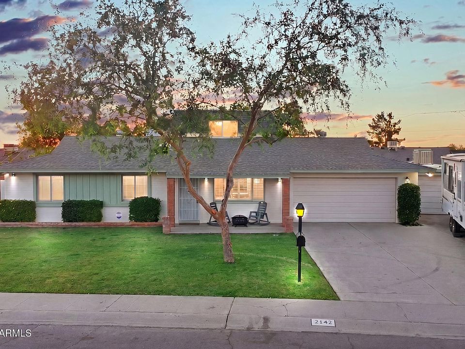 1st image of 2142 W Meadow Drive
