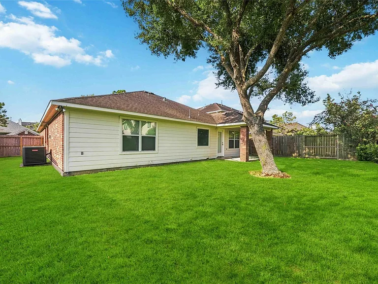 11609 Spill Creek Dr — Photo 16