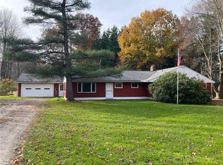 9374 Ravenna Rd, Chardon, OH 44024