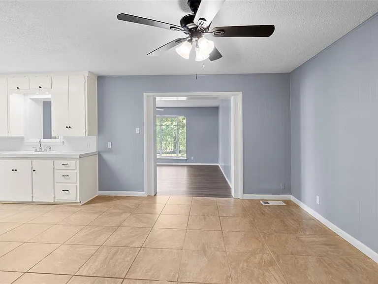 4001 Western Cir — Photo 15
