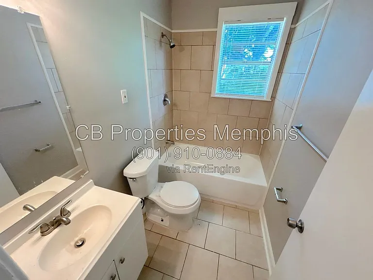 1018 McEvers Cir — Photo 6