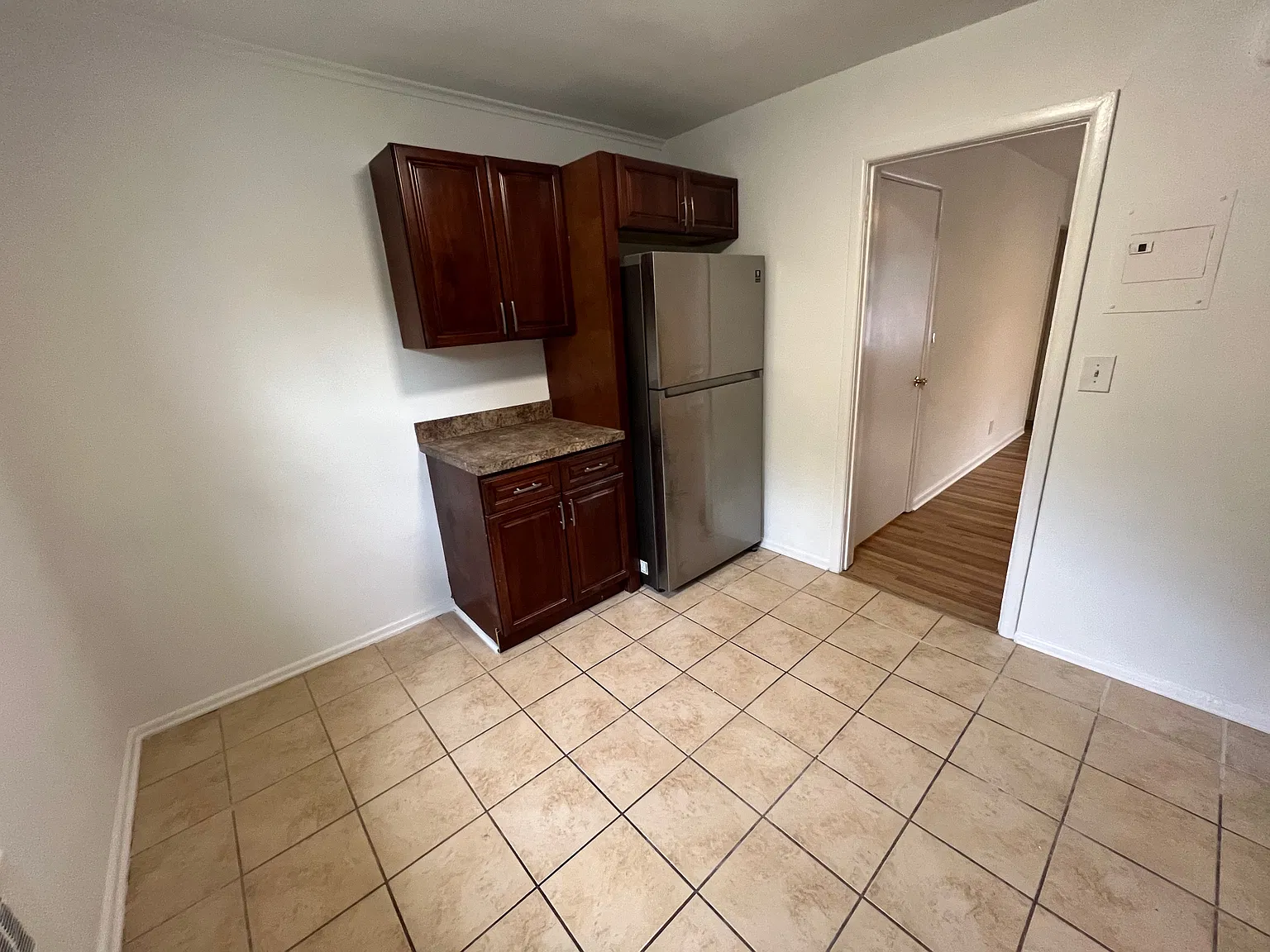 2 bed, $2,400 — Photo 4