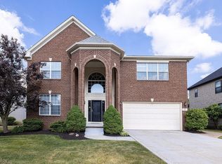 25 Vista Ridge Cir, Hinckley, OH 44233