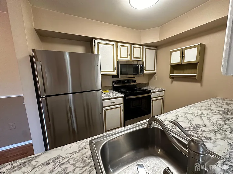1006 Aspen Dr — Photo 16