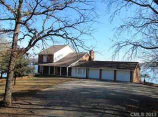 5717 Fish Camp Rd, Great Falls, SC 29055