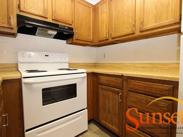 4423 1/2 Illinois St #1 — Photo 2