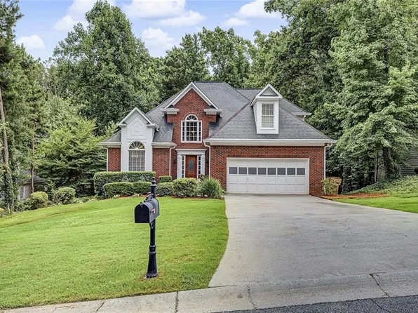 1509 Shadow Ridge Cir, Woodstock, GA 30189