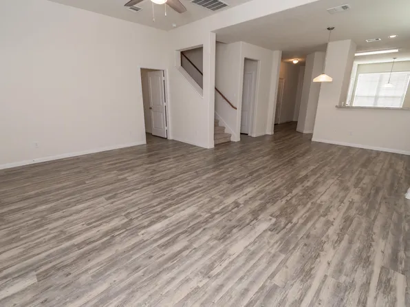 5 Catalina Ct, Manvel, TX 77578