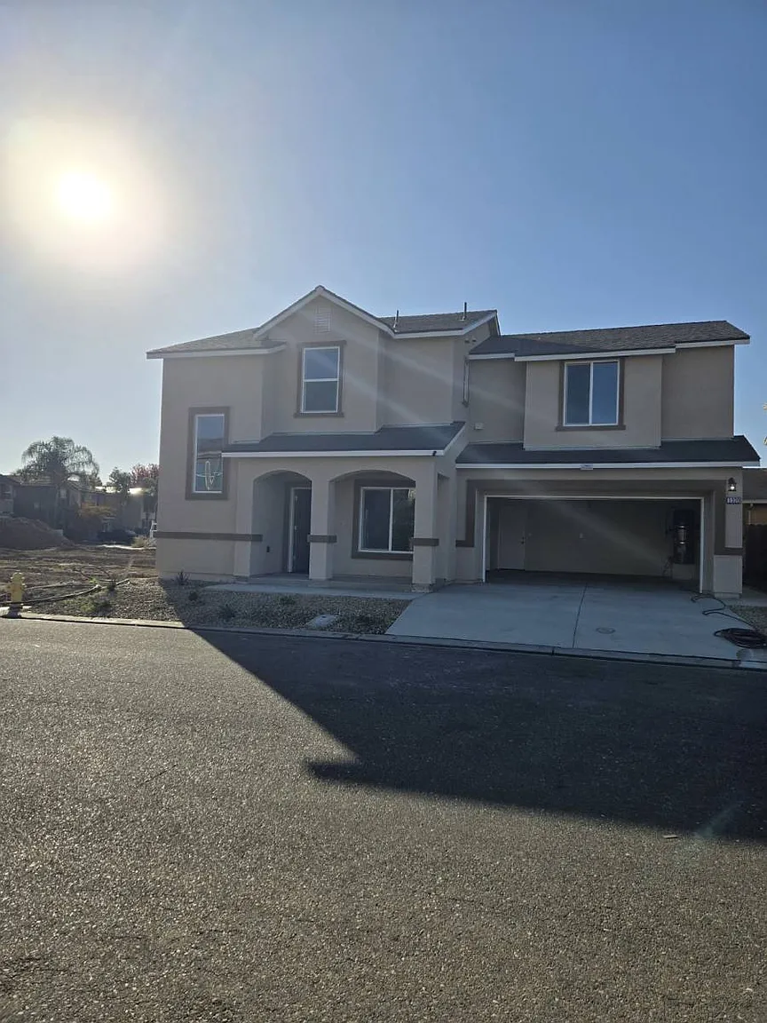 1320 Hermosa Dr photo 1