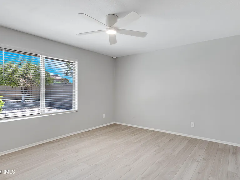 11129 N 107th Way — Photo 14