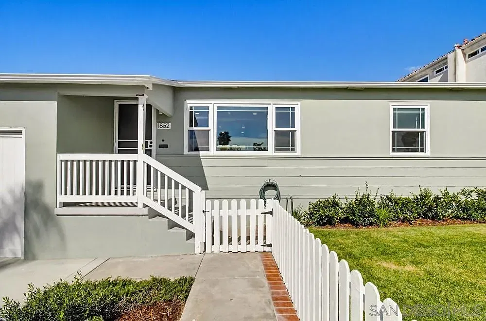 3 bed, 1.0 bath, 900 sqft, $5,800 — Photo 3