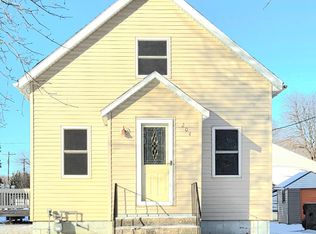 204 W 5th Ave, Lakefield, MN 56150