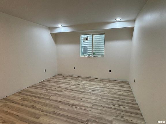 3rd image of 1819 Zara Trce