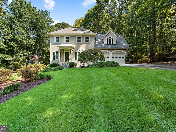 4th image of 15 Oak Ridge Dr
