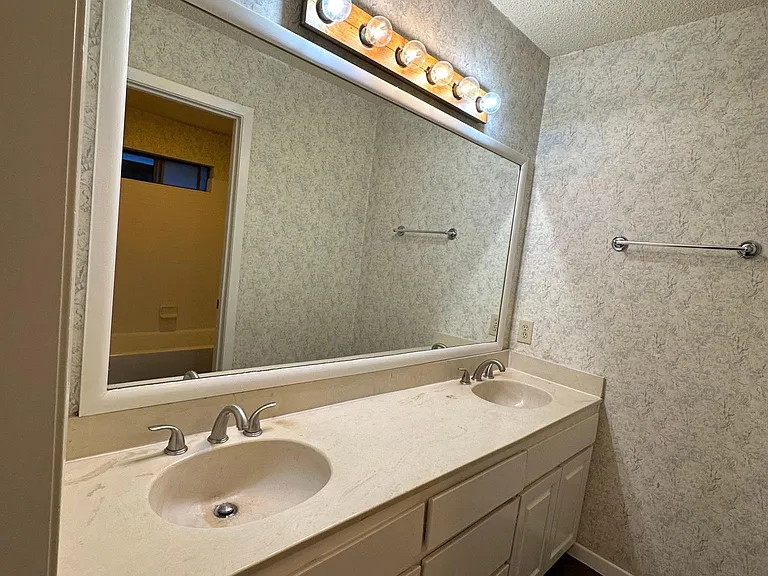 3303 Lanarc Dr — Photo 7