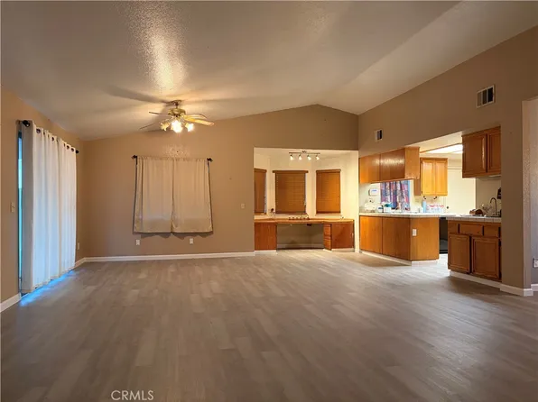 7183 Via Flores St, Hesperia, CA 92345