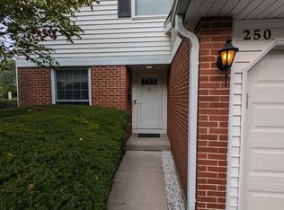250 Essex Pl, Wilmette, IL