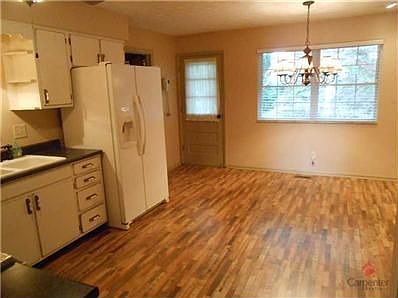4th image of 8647 Stonewall Dr