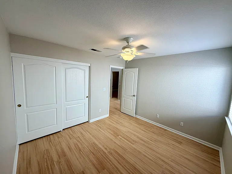 2295 E Niles Ave — Photo 11