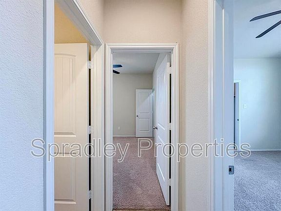 3rd image of 4617 Abergavenny Dr