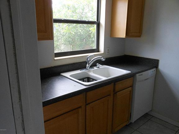 2nd image of 1414 Rosemary Dr