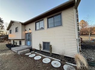 7555 Flint Hill Rd, New Tripoli, PA 18066