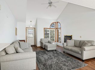 3215 Pecks Woods Turn, New Brighton, MN 55112