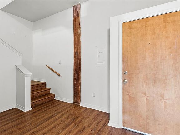5th image of 1107 S Peters St APT 203