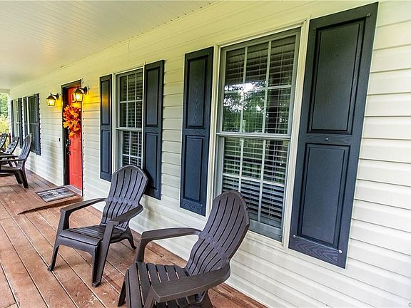 3rd image of 283 Forest Ln