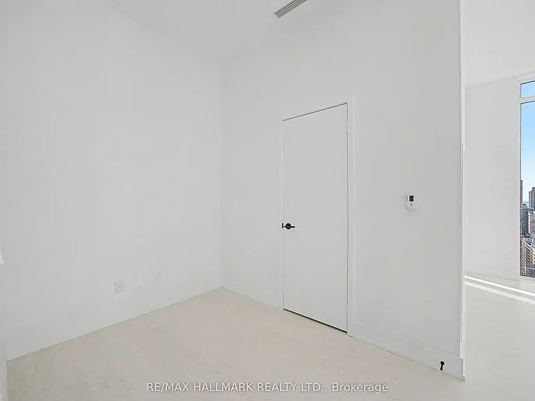 308 Jarvis St #3413 — Photo 3