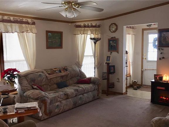 2nd image of 17 Hillcrest Cir