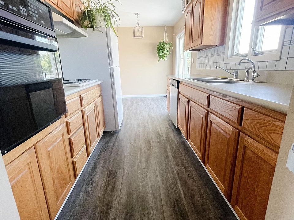 1st image of 1607 Halsey St #1607